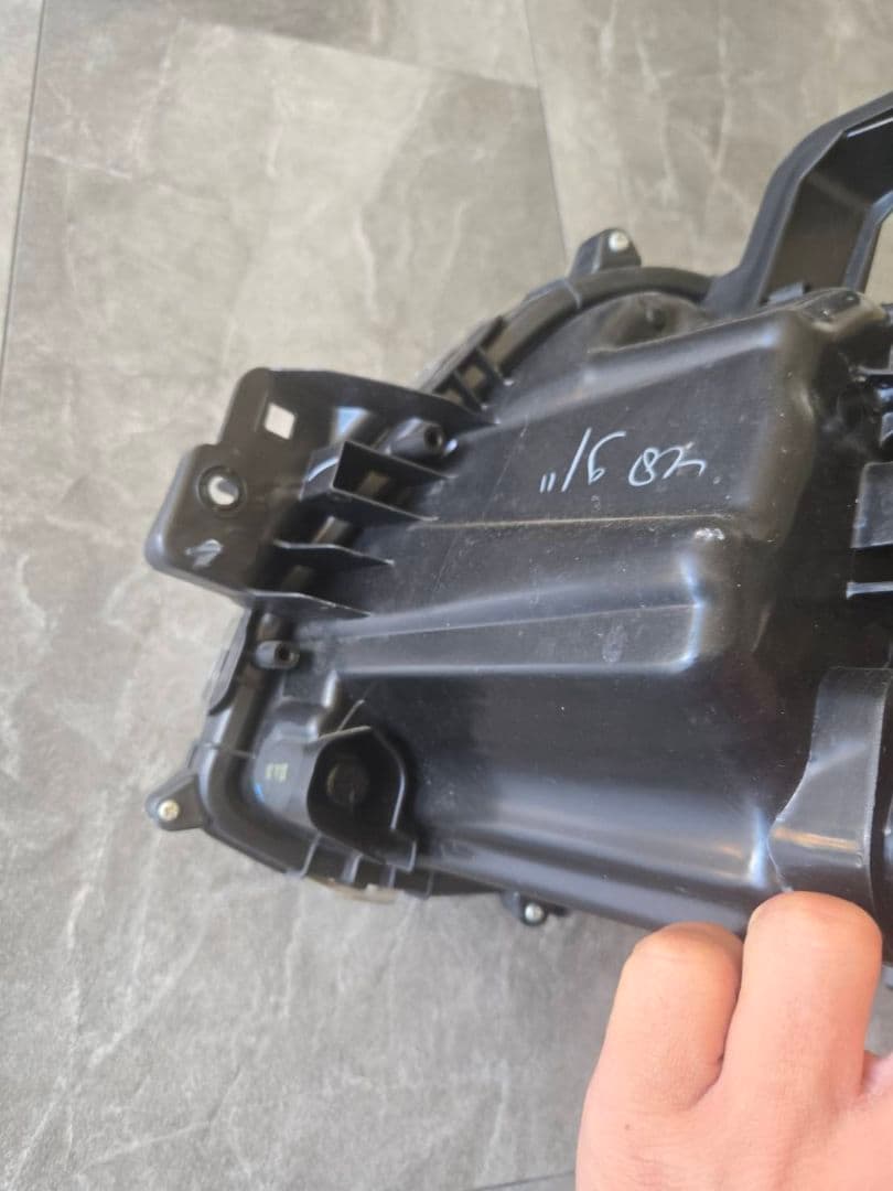 S403M　トヨタ　タウンエース　ヘッドライト