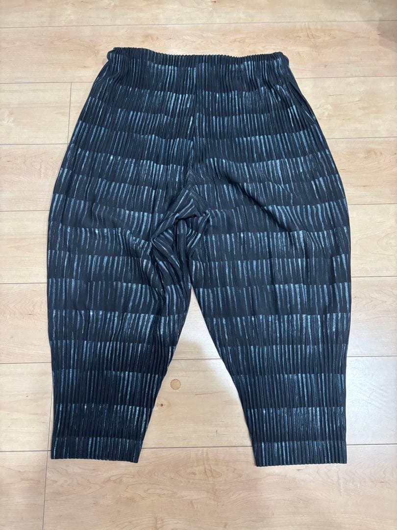 Homme Plissé オムプリッセ　パンツ　黒　グレー