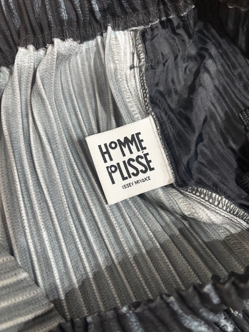 Homme Plissé オムプリッセ　パンツ　黒　グレー