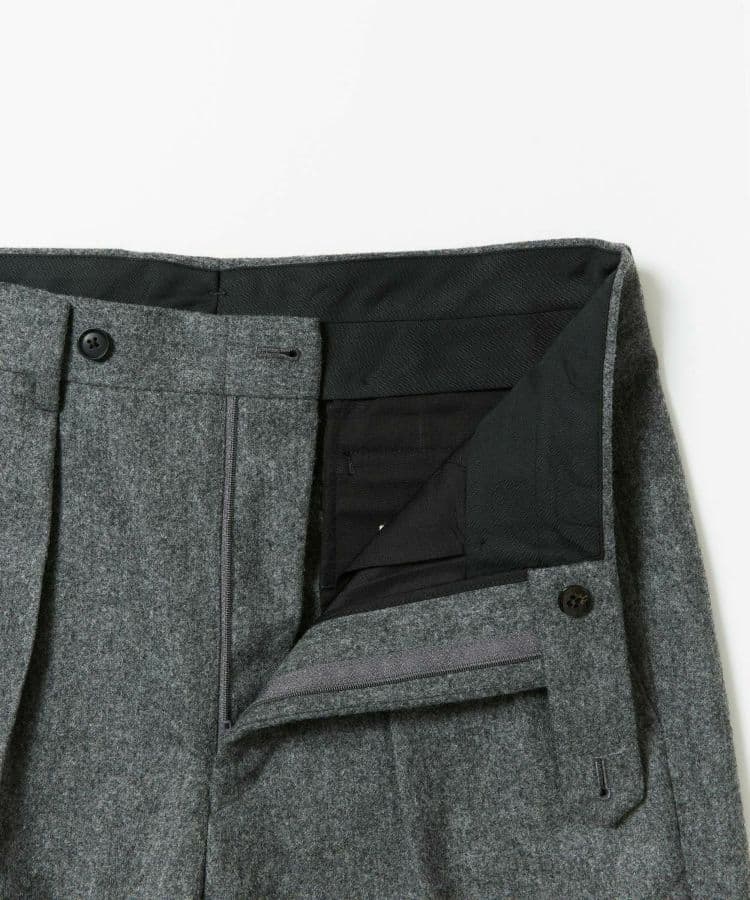 ブリティッシュメイド　プリーツ入りスラックス　フランネル