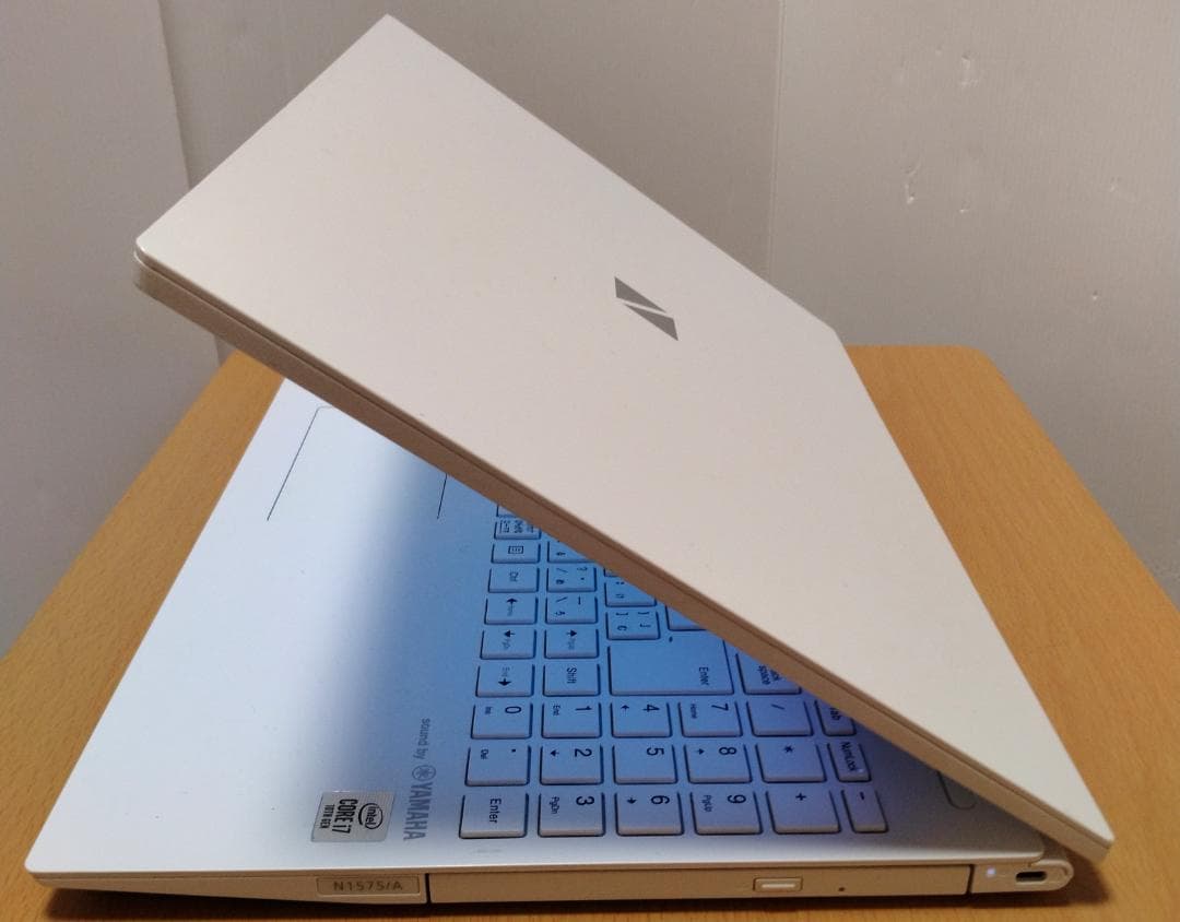 NEC Core i7-10510U/SSD500GBメモリ16GB/ブルーレイ