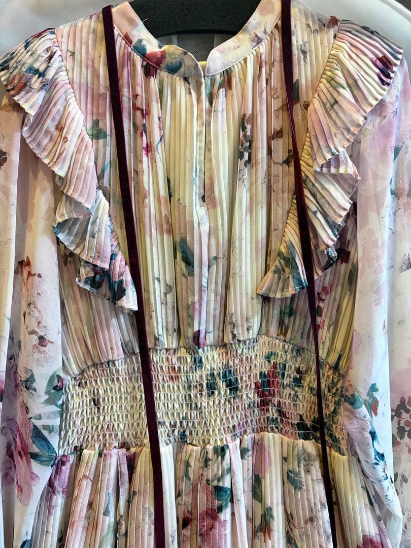 ビックシアーフラワープリントワンピース