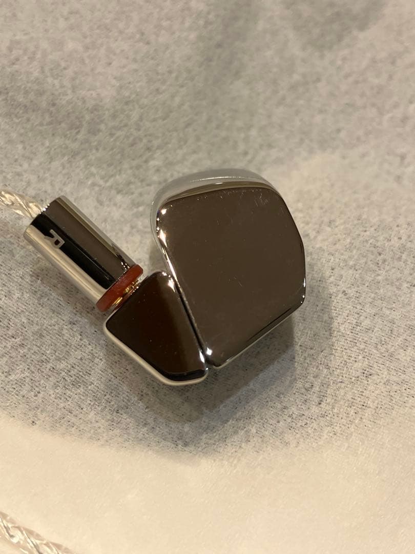 イヤホン Final A8000