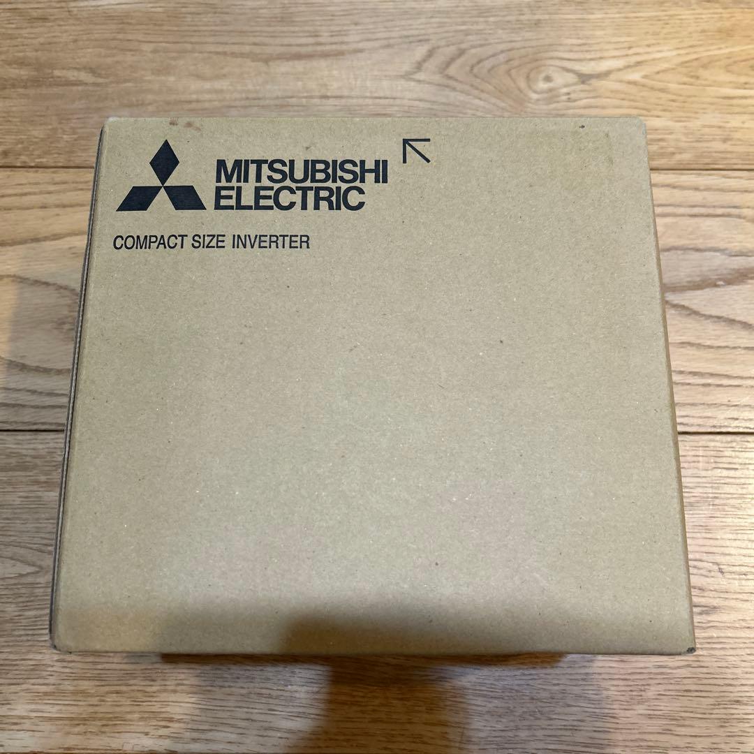 【新品未開封】三菱電機FR-E820-21K-1 インバータ
