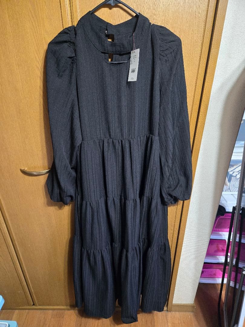 OLUN ワンピース Sサイズ 新品タグ付き