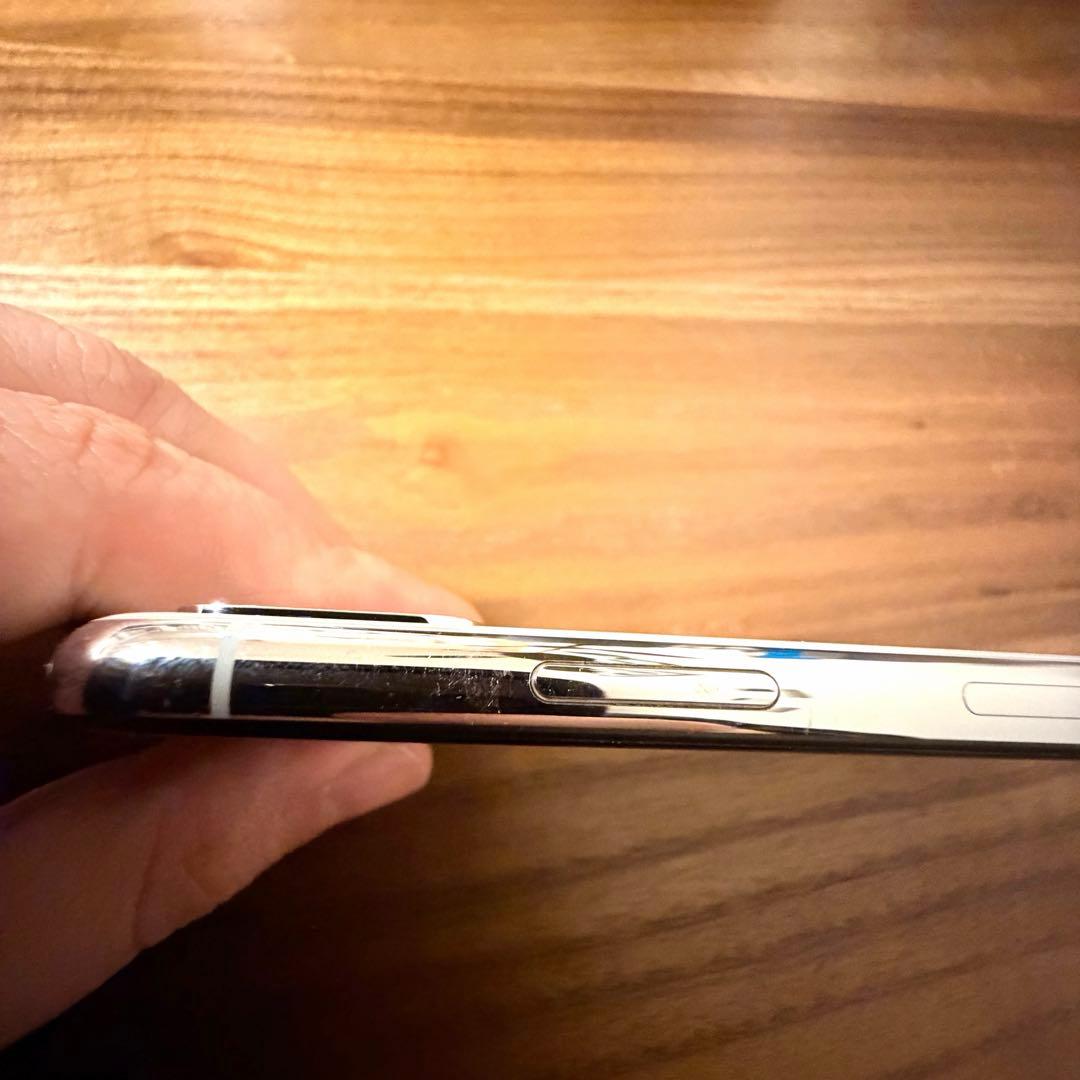 iPhone X 64GB シルバー ［SIMフリー］