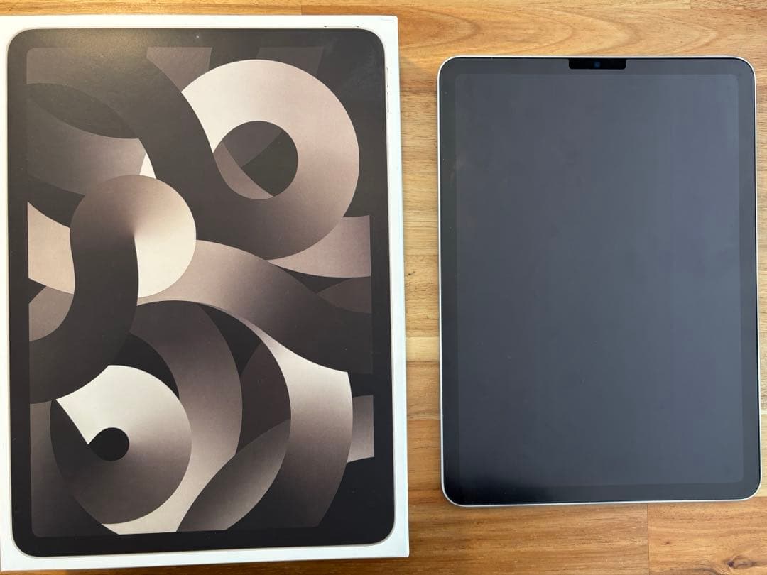 Apple iPad air 第五世代 64gb シルバー 本体　ケース付き美品