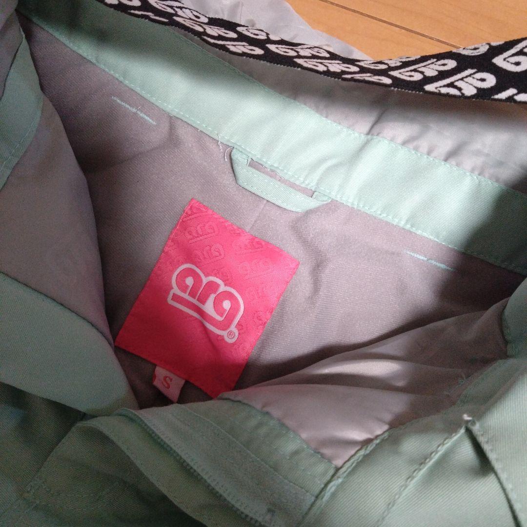 【新品タグ付き】ROXY ファー付きスノーボードウェア　スキー　スノーウェア