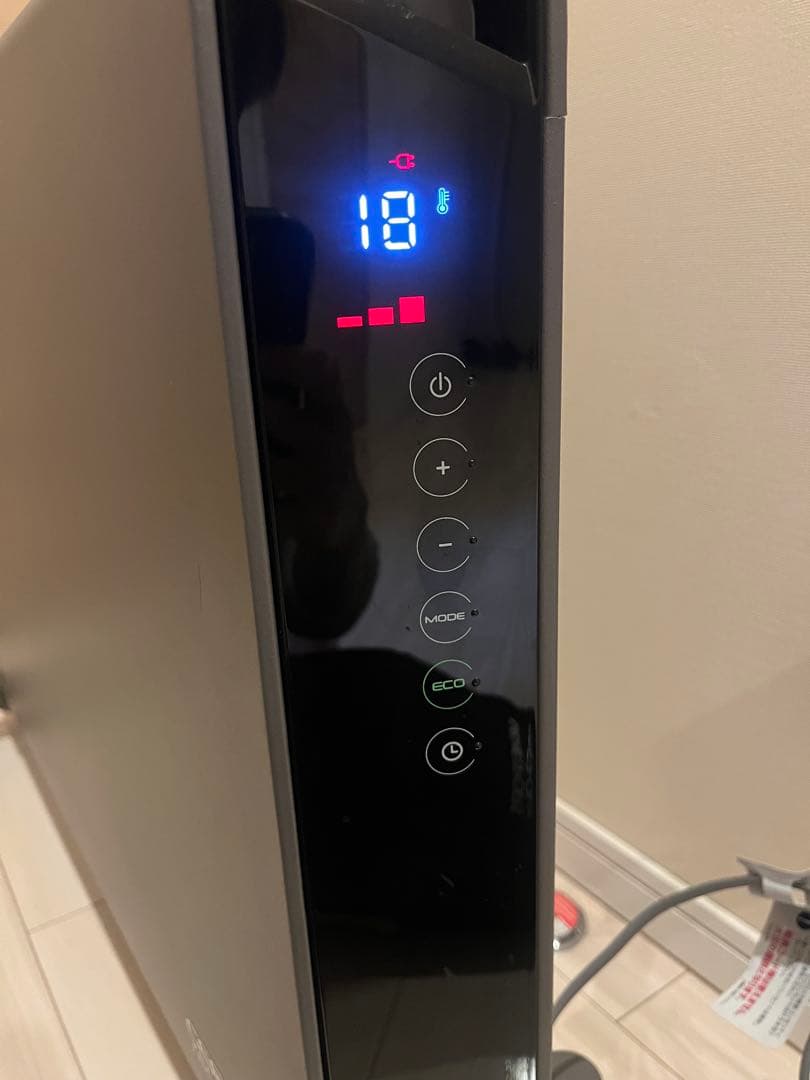 数回使用のみ✨DeLonghi デロンギ コンベクターヒーター HXJ60L12