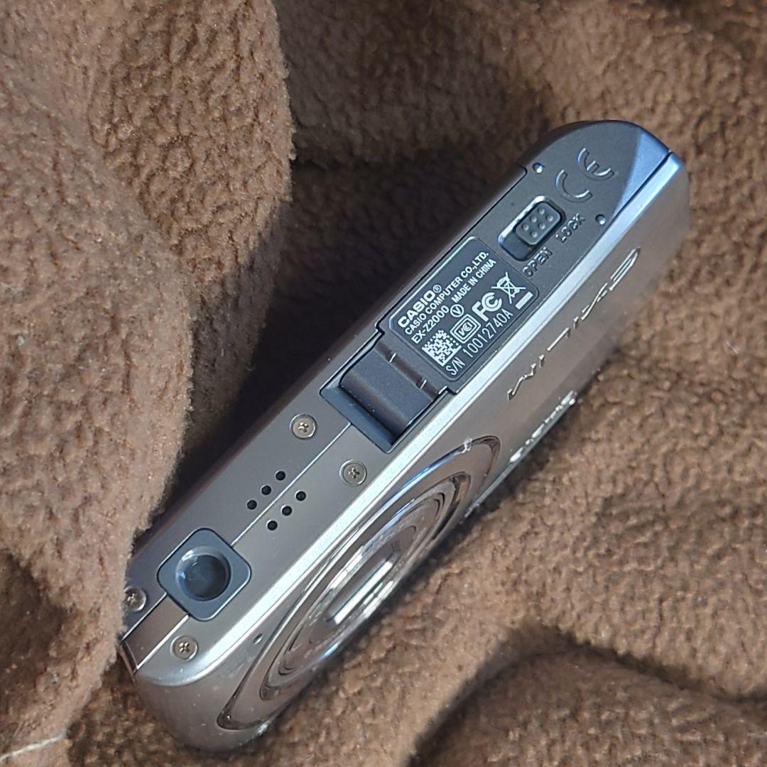 カシオ★動作品EX-Z2000 シルバー★EXILIMデジカメ送料無料