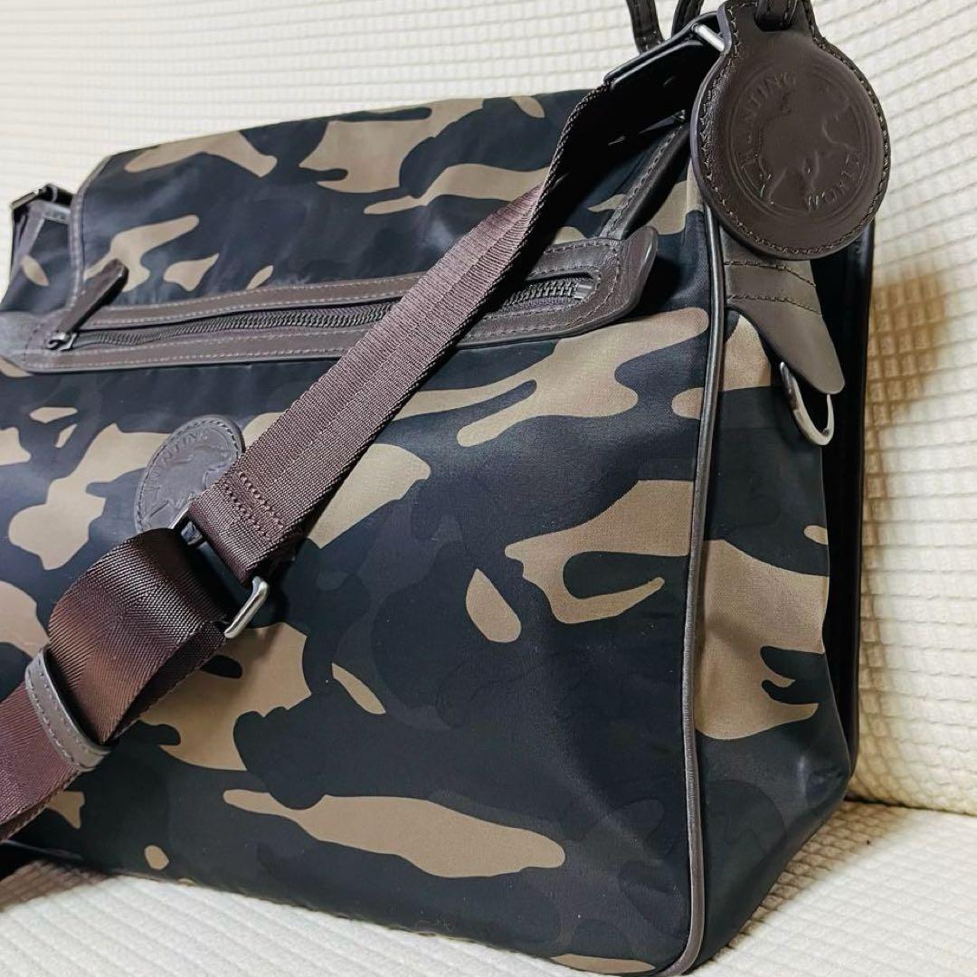 美品HUNTING WORLD ハンティングワールドショルダーバッグ　カモフラ