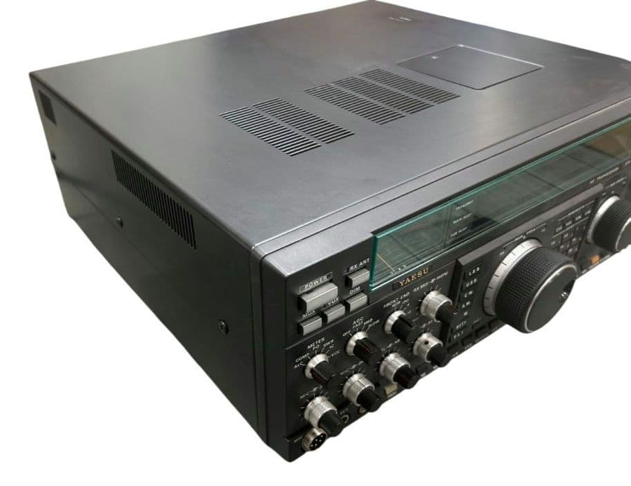 YAESU FT-1000 HF トランシーバー