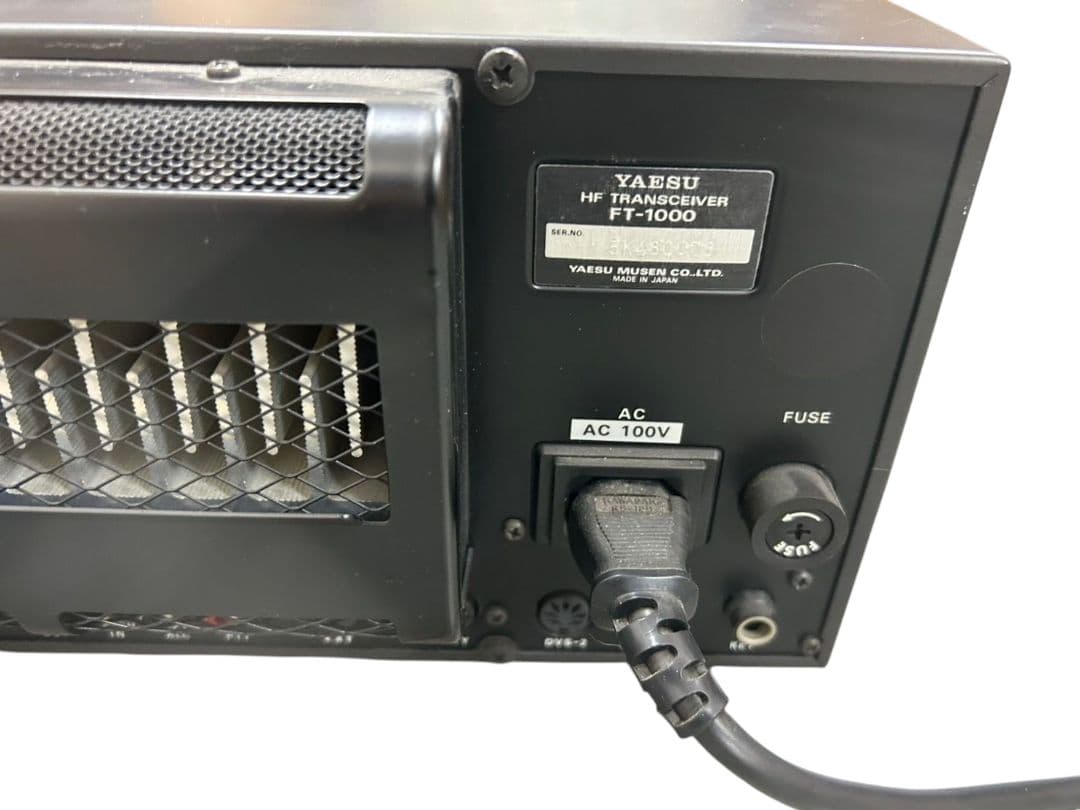 YAESU FT-1000 HF トランシーバー
