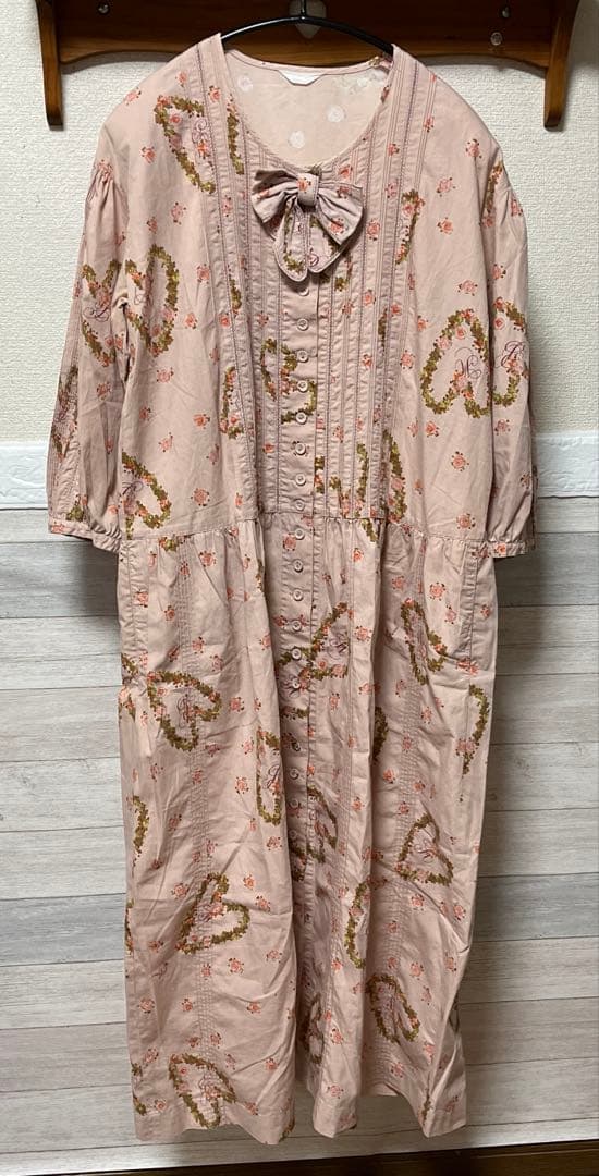 ピンクハウス　ハートリース　ワンピース＆エプロンワンピースセットピンク　赤