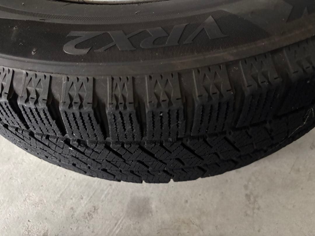 Jeepコンパス純正16インチスタッドレス 4本PCD5×110 レネゲード対応