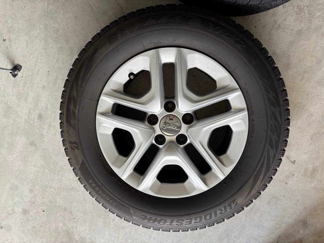 Jeepコンパス純正16インチスタッドレス 4本PCD5×110 レネゲード対応