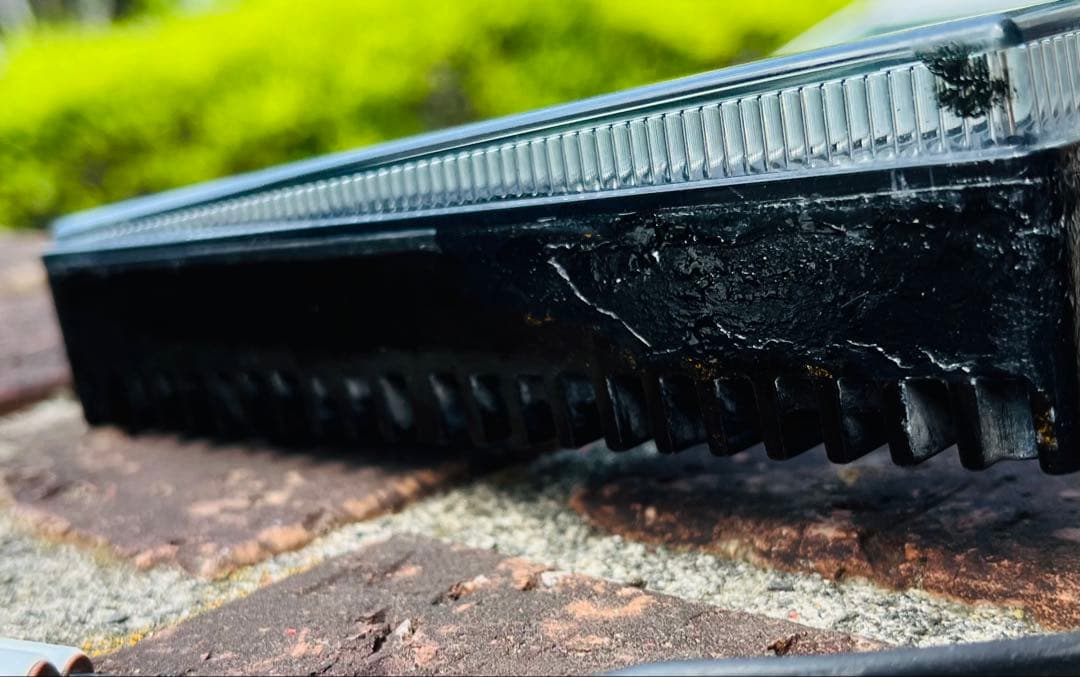 30プリウスモデリスタフロントスポイラーのLEDライト