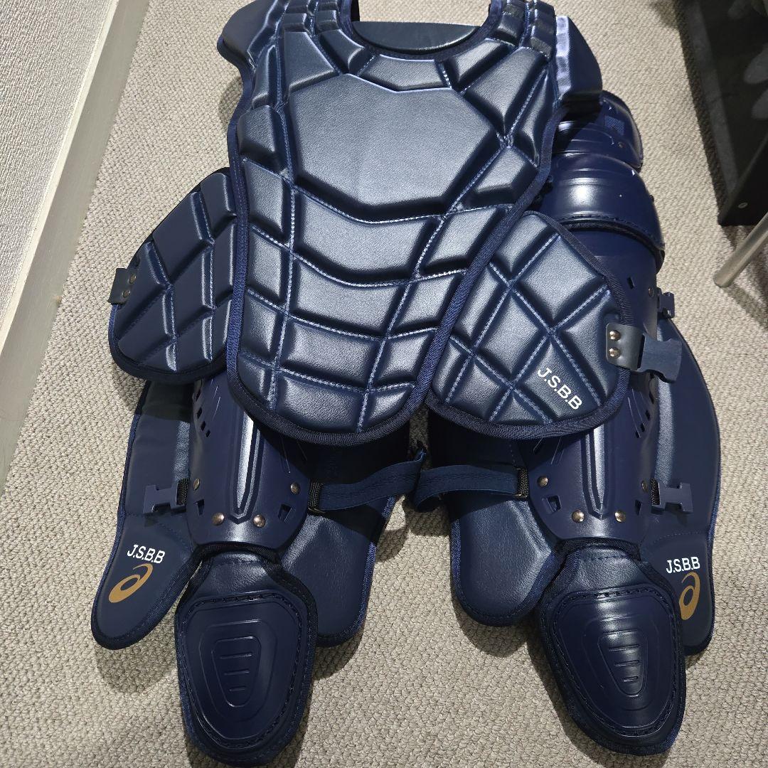 ナ*ガ様 アシックス　ゴールドステージ　大人　軟式用　プロテクターレガースセット