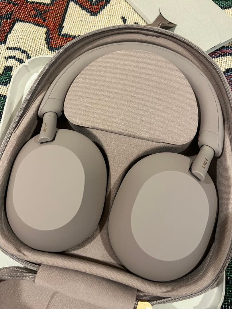 SONY ワイヤレスノイズキャンセリングステレオヘッドセットWH-1000XM5