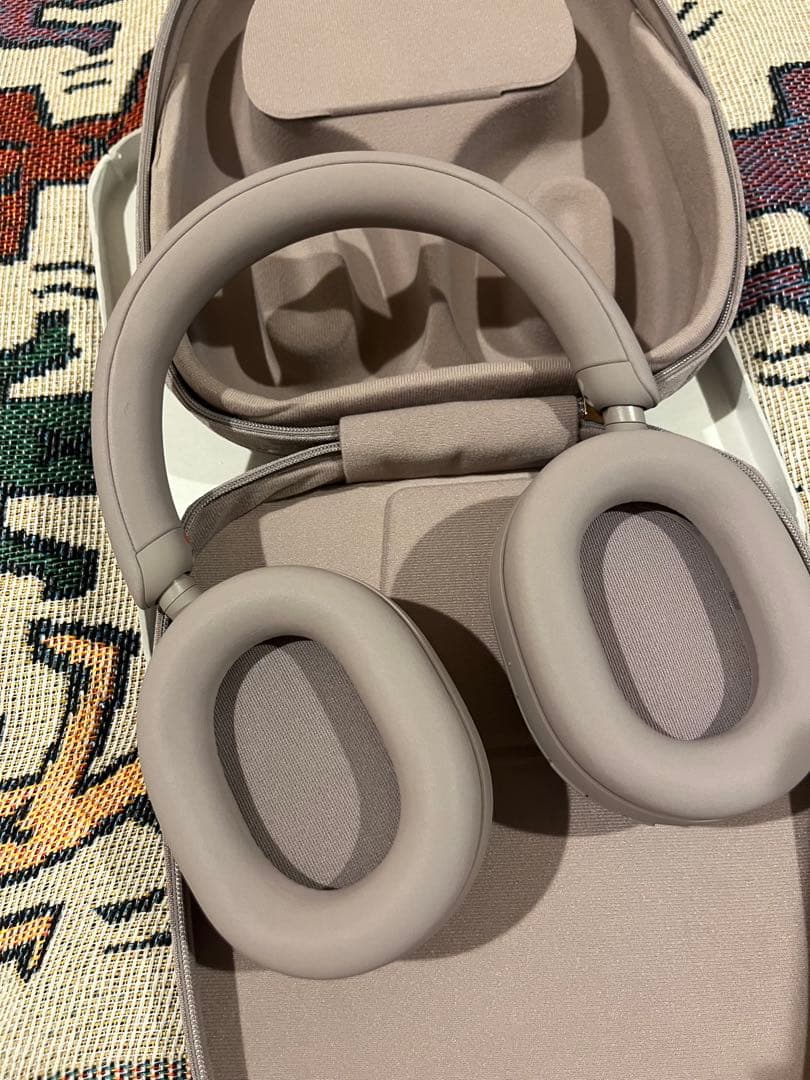 SONY ワイヤレスノイズキャンセリングステレオヘッドセットWH-1000XM5