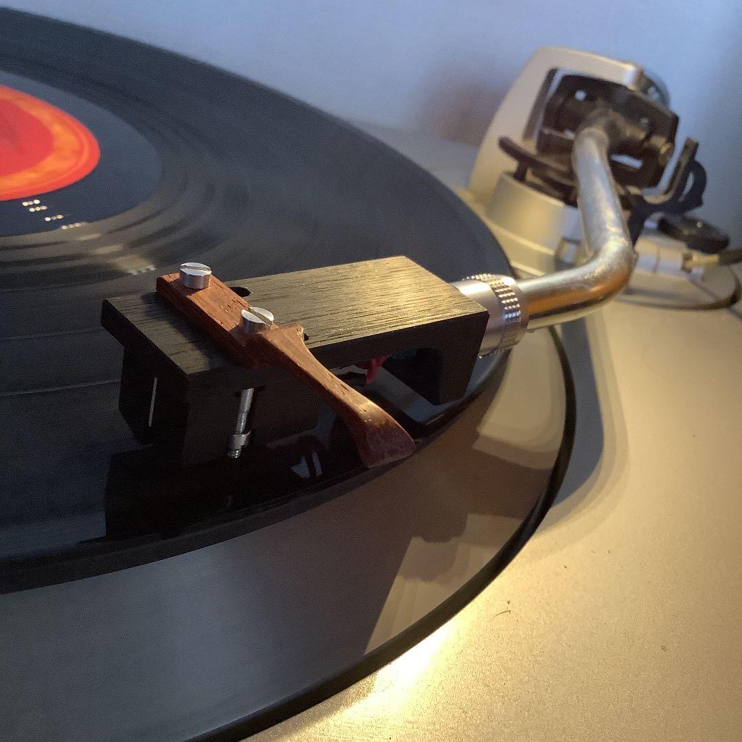 ヘッドシェル　　多孔質性カーボン、備長炭(Bincho charcoal) 9g