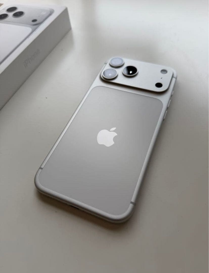 Apple iPhone 17ProMax 256GB SIMフリー シルバー