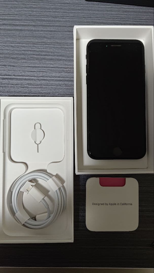 iPhone SE 第2世代 128GB ブラック SIMフリー 付属品完備