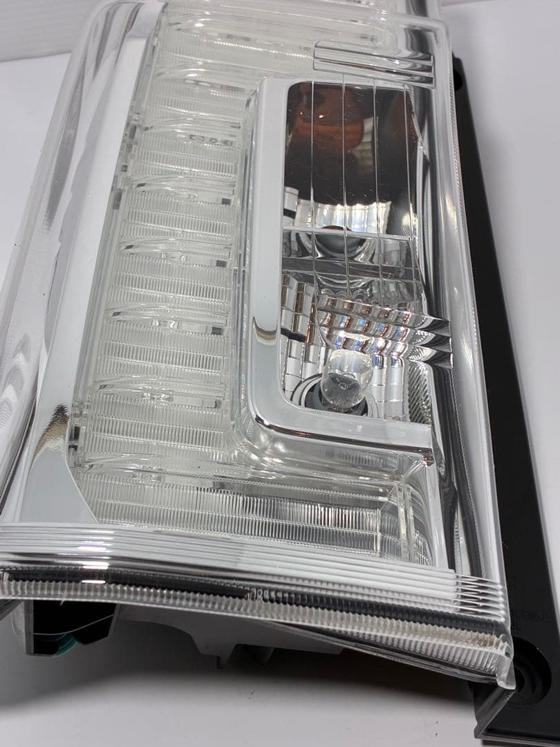 ダイハツ 純正 タント LA600S 左テールランプ 81560-B2582