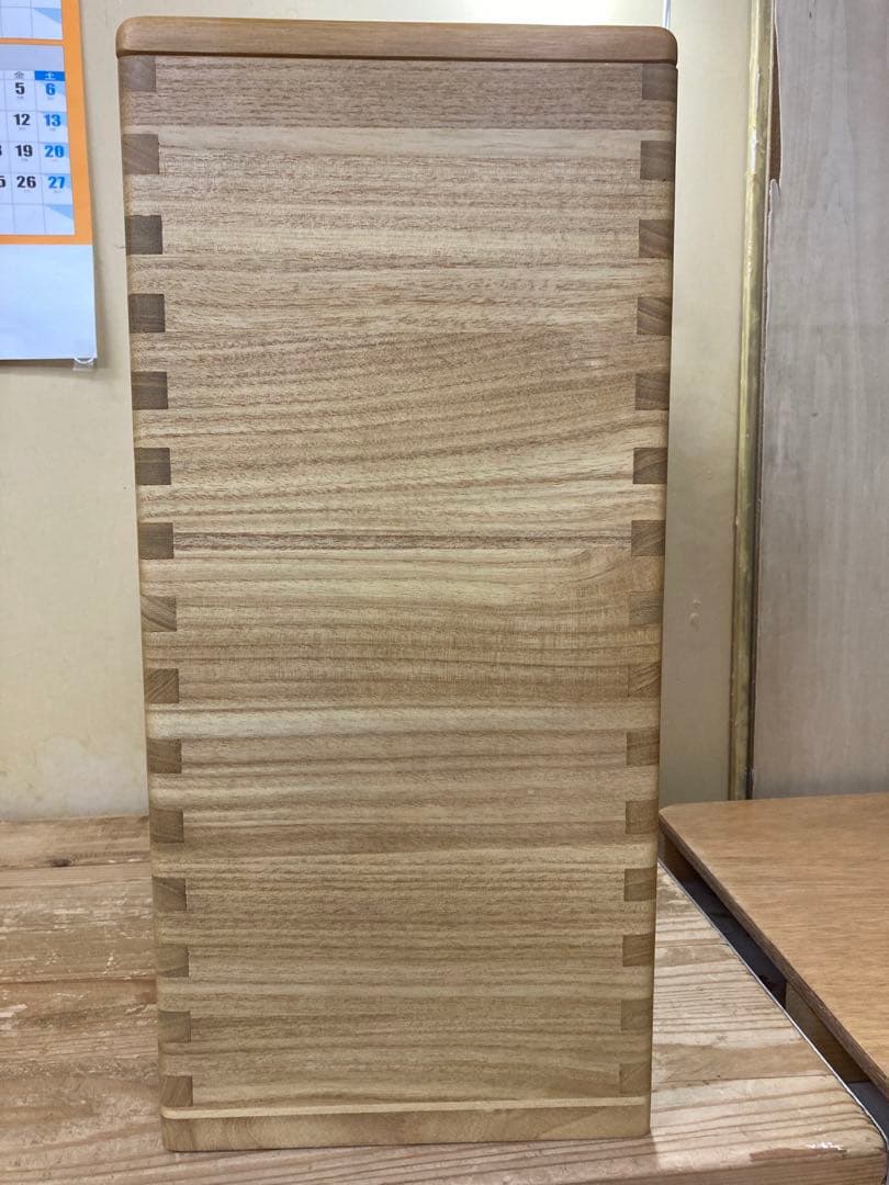 桐の米びつ10kg用　桐子モダン　ほぼ未使用　F