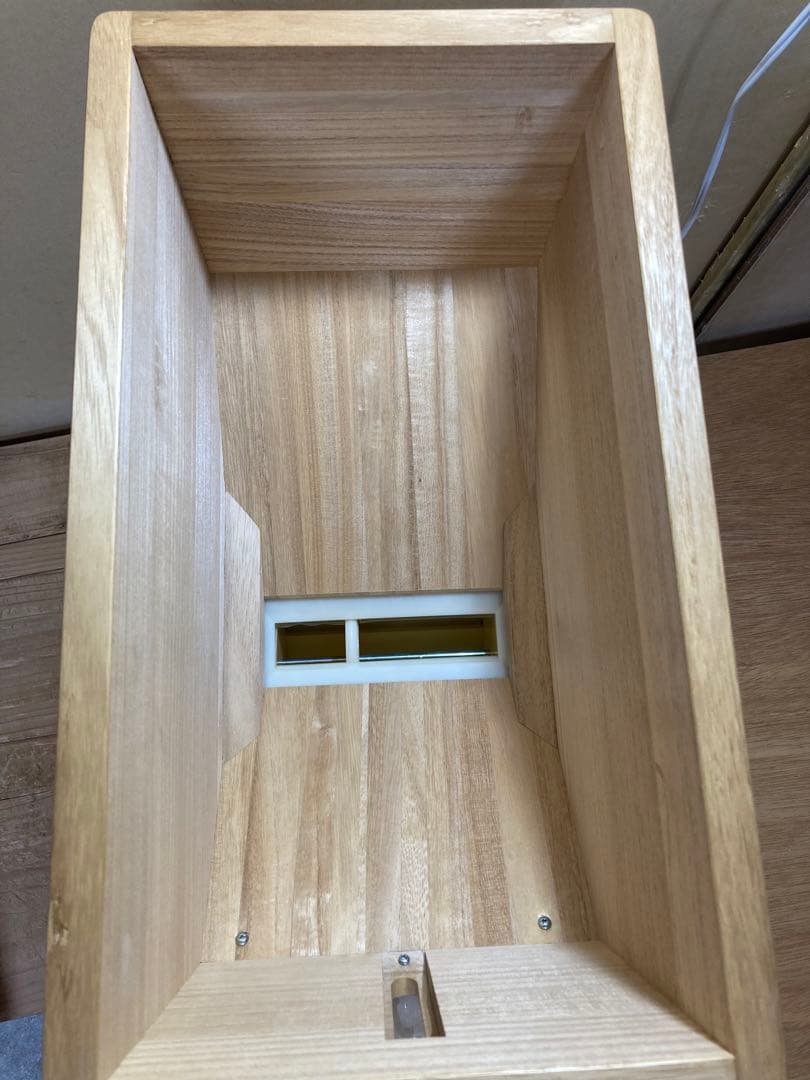 桐の米びつ10kg用　桐子モダン　ほぼ未使用　F