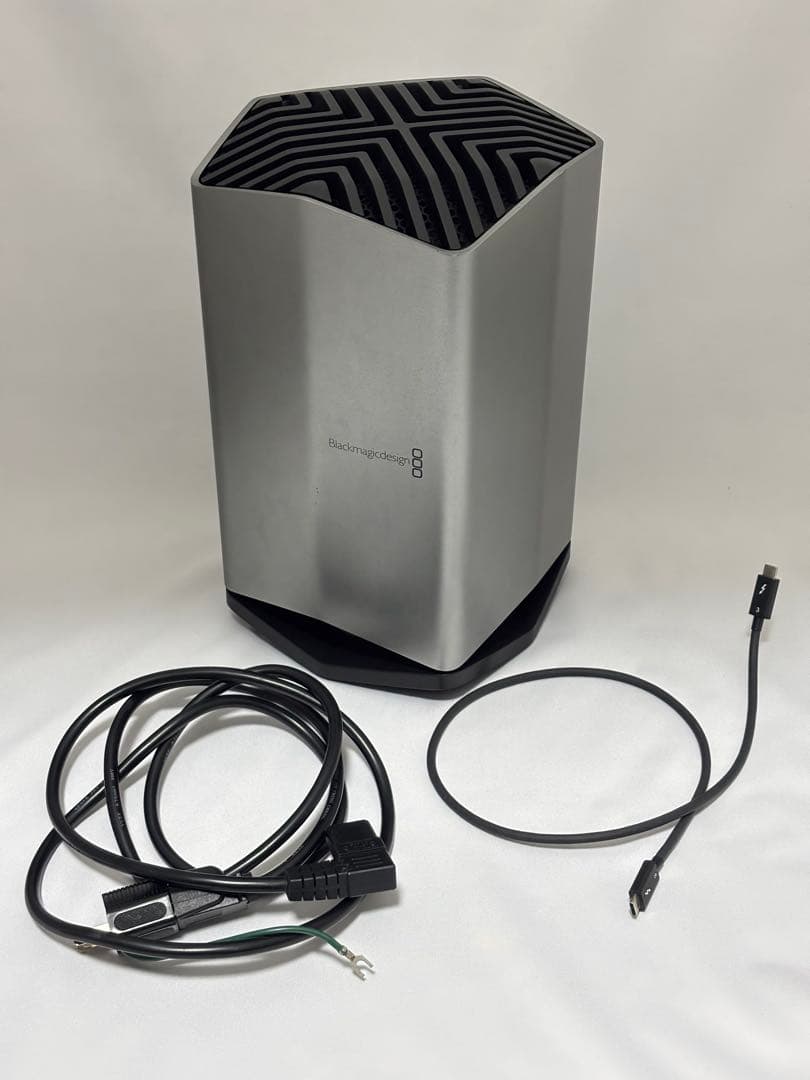 Blackmagic Design eGPU RX580 外付けGPU 中古