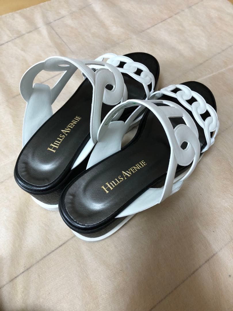 ヒルズアヴェニュー　22.5 サンダル