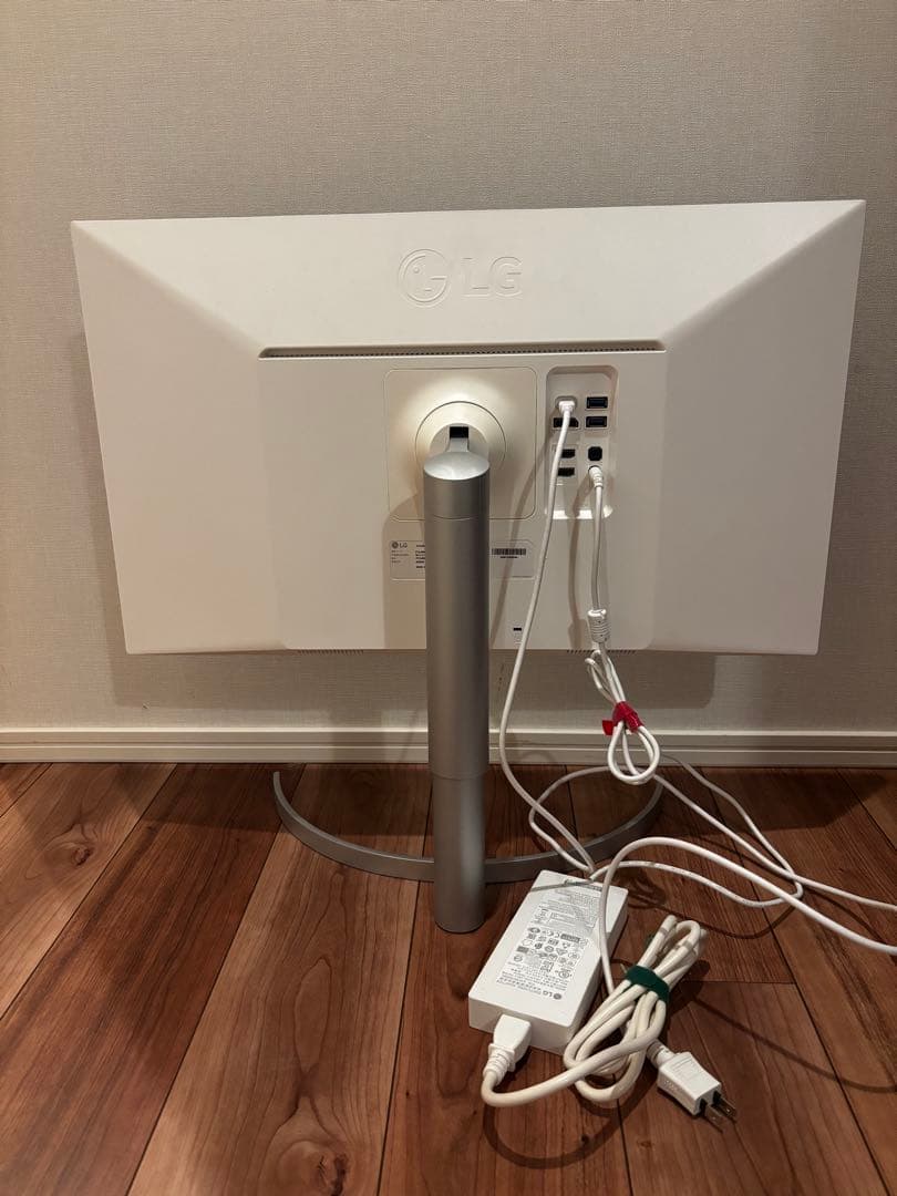 【期間限定値引】美品LGモニター ディスプレイ　27UL850-W 27インチ