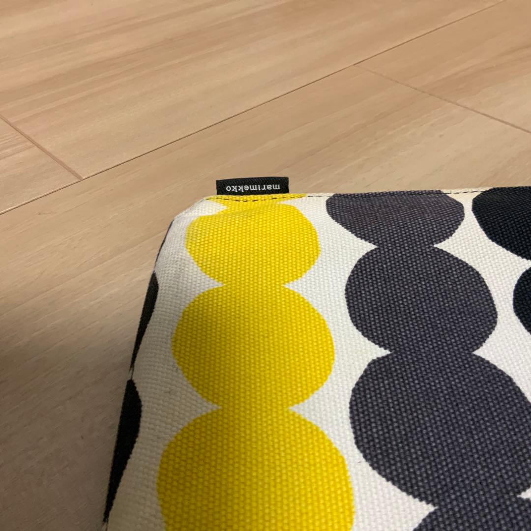 マイクロソフト　マリメッココラボのSurface用スリーブとタイプカバー