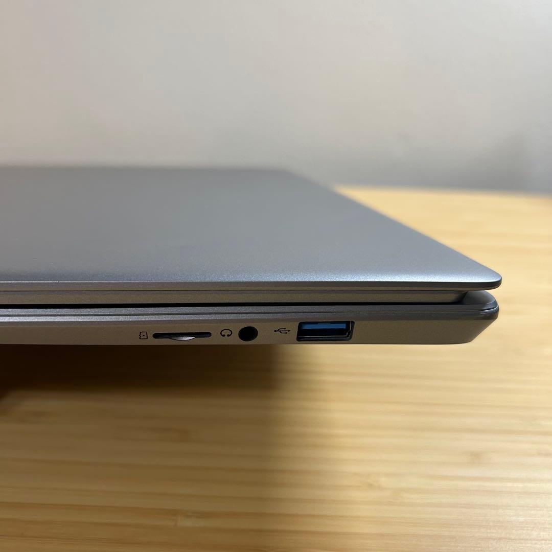 WindowsノートPC フルHD/8G/256G SSD/office2019