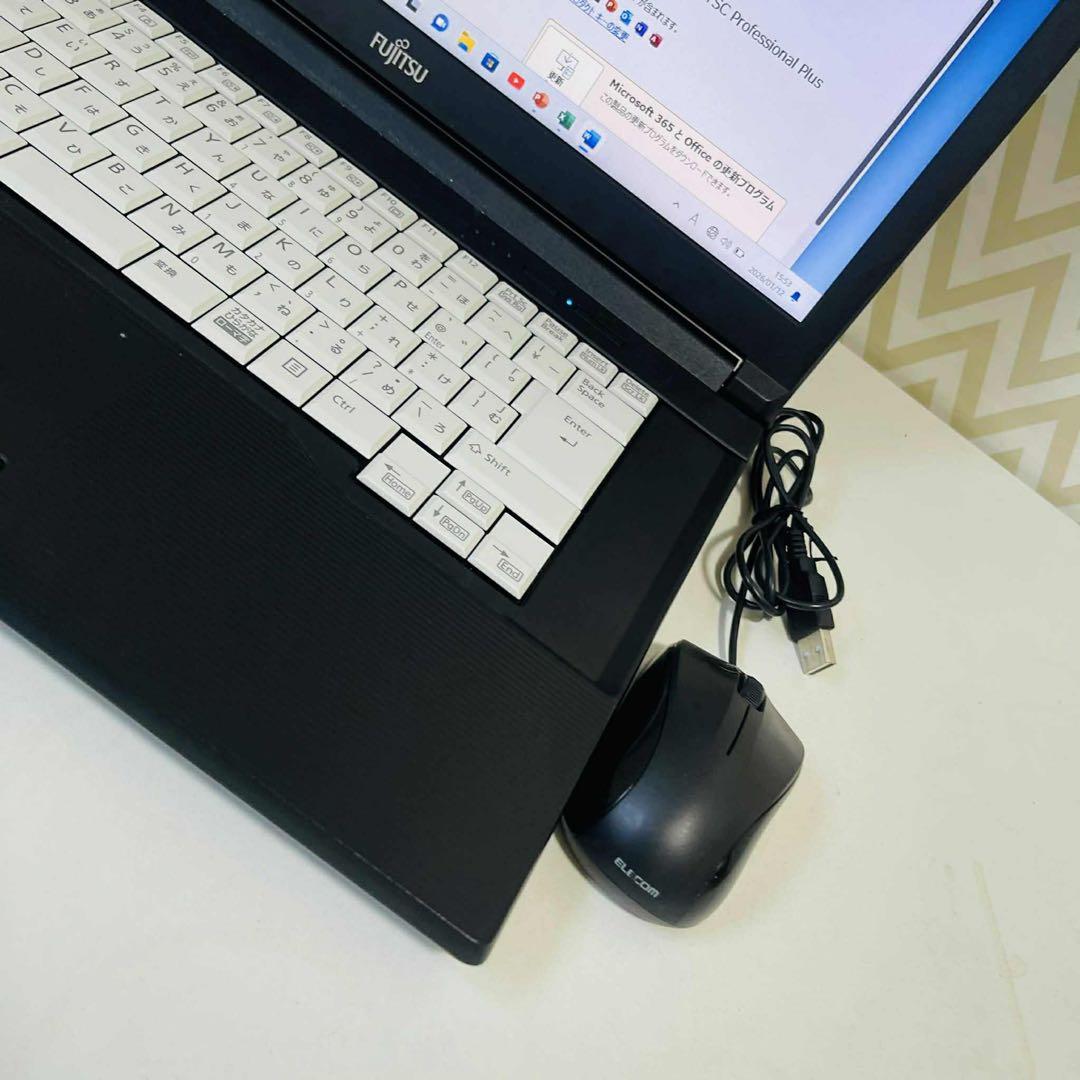 T4 FujitsuノートパソコンSSD第7世代 Windows11オフィス付き