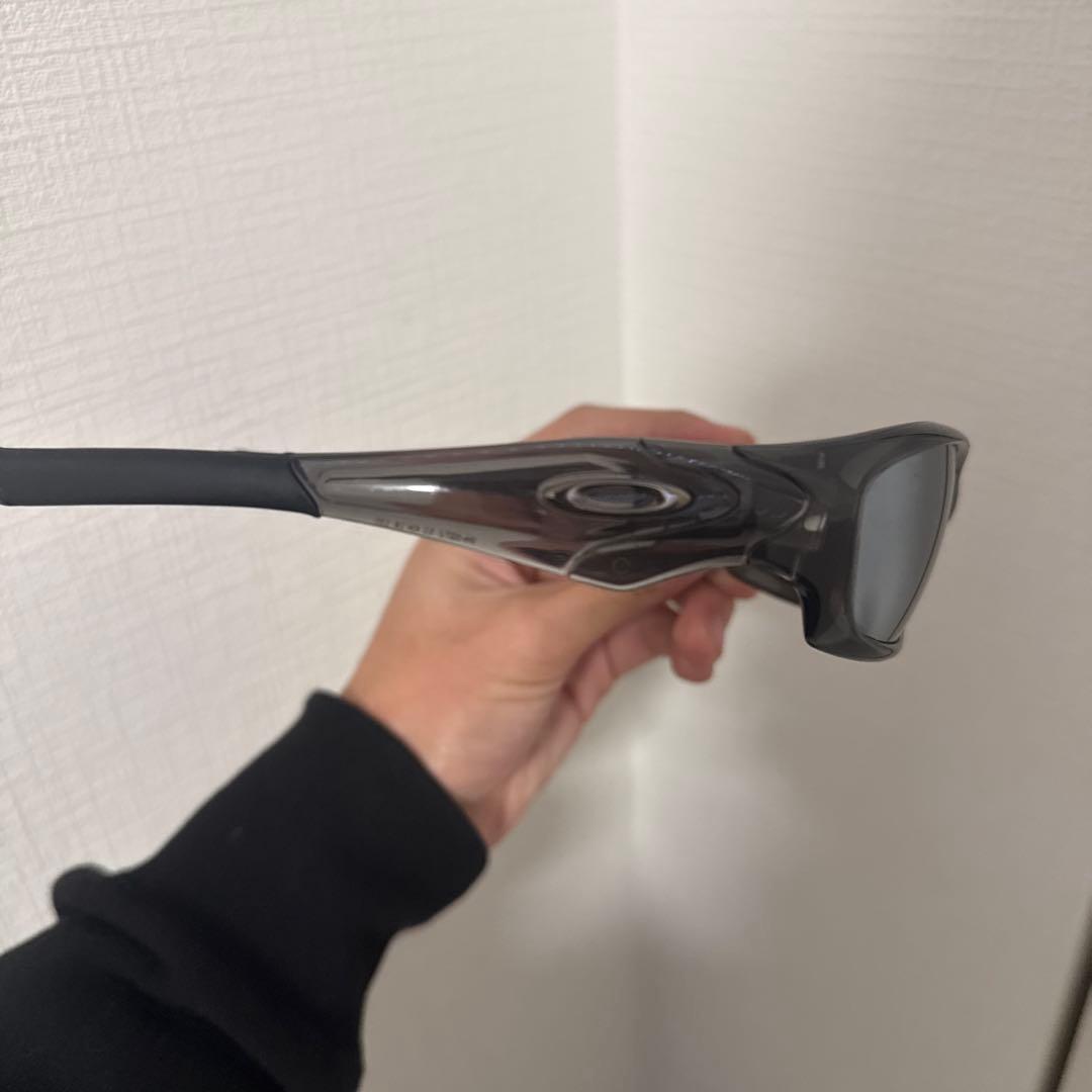 io着用　oakley straight jacket