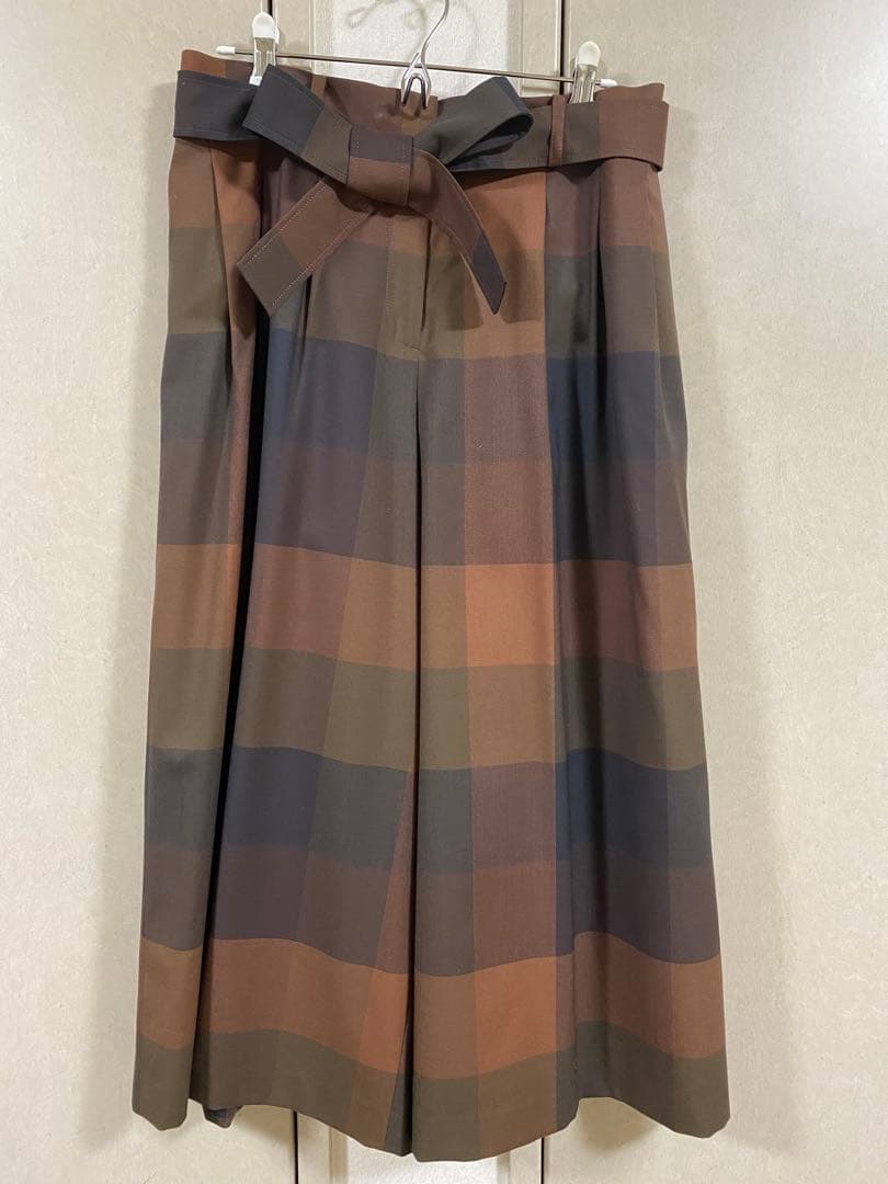 DAKS ガウチョパンツ ウエストリボン付き　ブラウン系　チェック