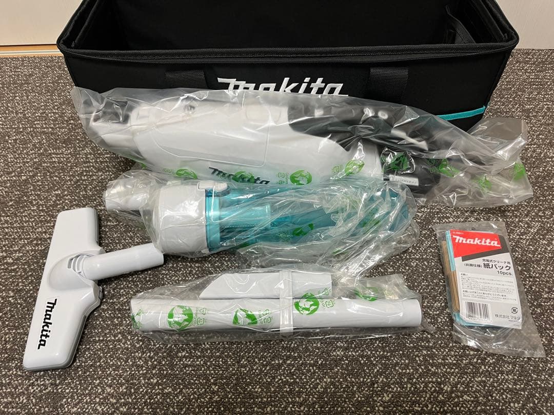 マキタ　18v クリーナー　CL282FD