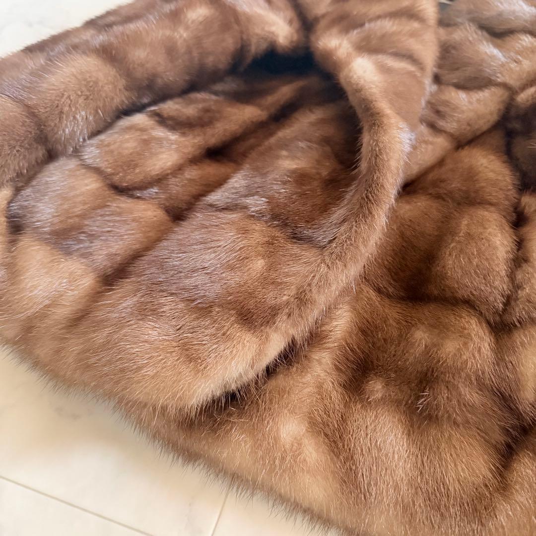 人気デザイン★サガ デミバフミンク クロップド ファーコート 毛皮 女優襟 横段