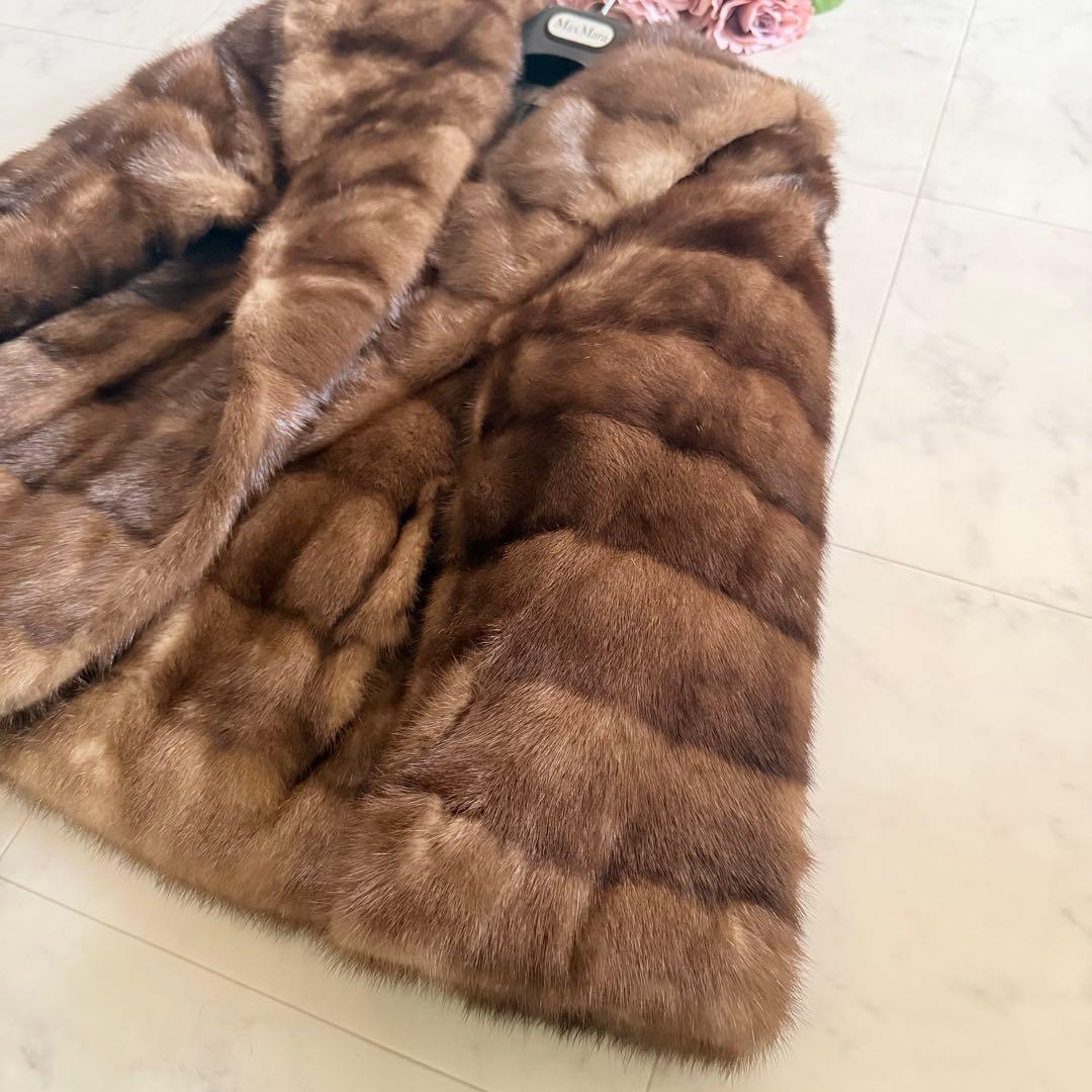 人気デザイン★サガ デミバフミンク クロップド ファーコート 毛皮 女優襟 横段