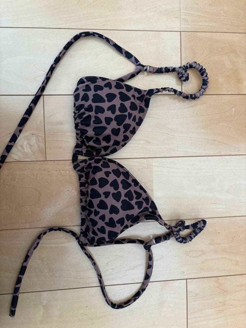 アリシアスタン ビキニ 上