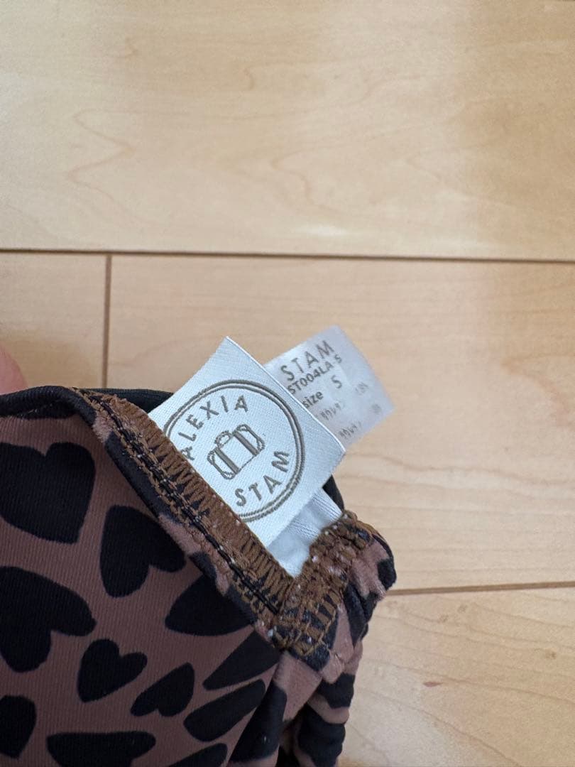 アリシアスタン ビキニ 上