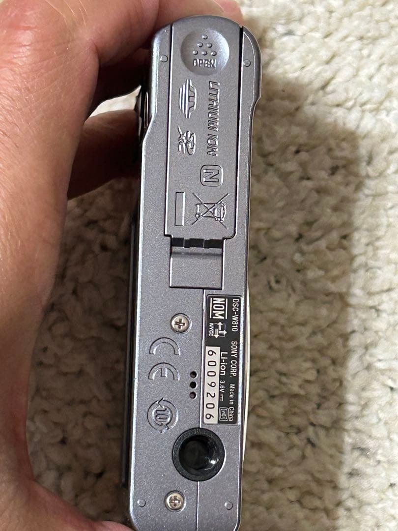 デジタルカメラ SONY CyberShot SteadyShot DSC-W810