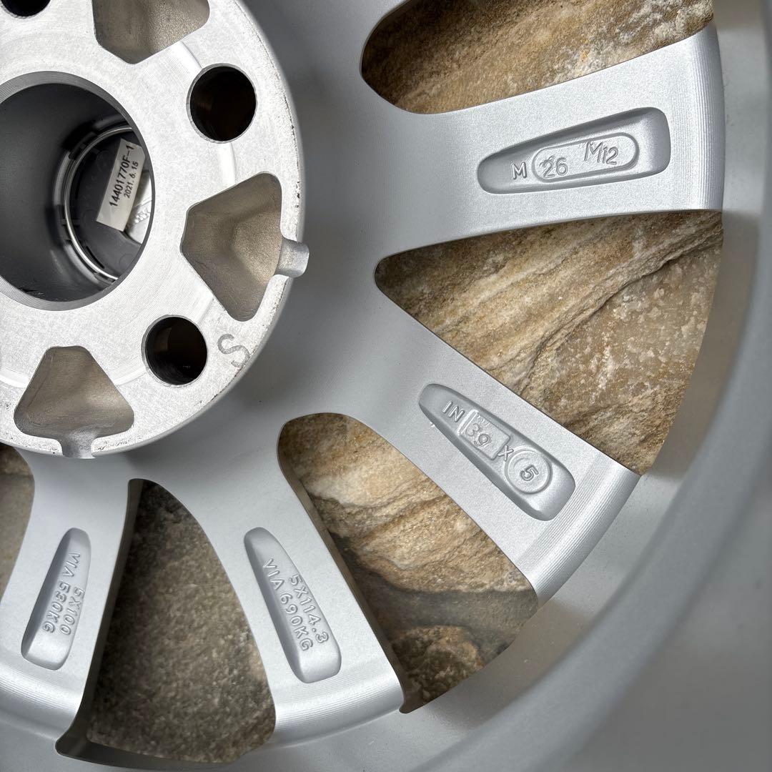 タルSan16インチ シルバー スポークホイール