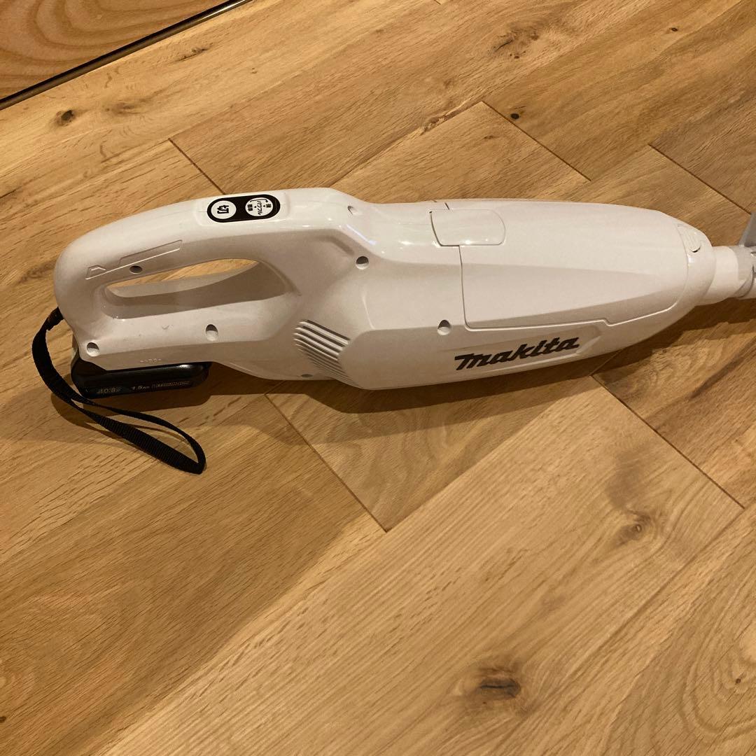 マキタ makita 充電式　コードレス掃除機 紙パック式 CL107FD