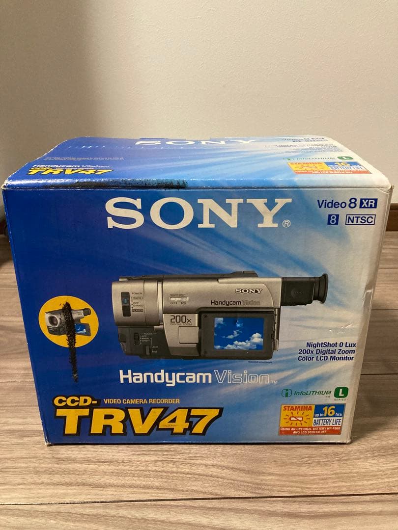 ビデオカメラ SONY Handycam CCD-TRV47