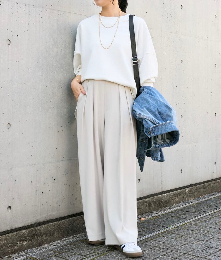 リヴドロワ ダンボールポンチョプルオーバー ホワイト