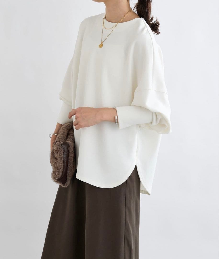 リヴドロワ ダンボールポンチョプルオーバー ホワイト