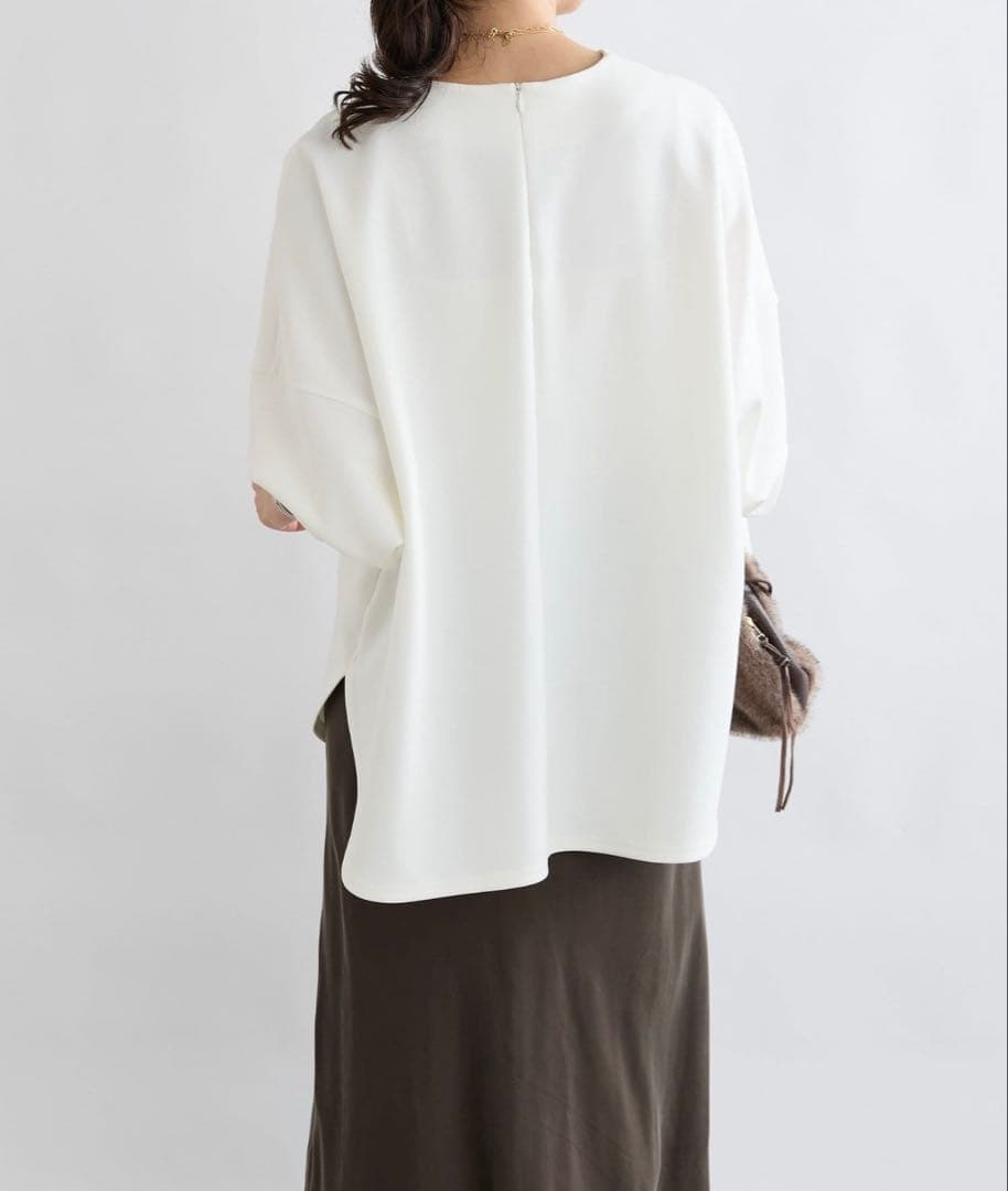 リヴドロワ ダンボールポンチョプルオーバー ホワイト
